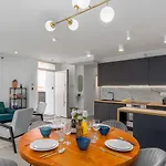Luxusapartment Mit Moskitonetzen, Gutem Restaurant Ums Eck, Wifi, Liegen