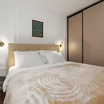 Luxusapartment Mit Moskitonetzen, Gutem Restaurant Ums Eck, Wifi, Liegen *