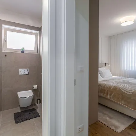 Apartamento Luxusapartment Mit Moskitonetzen, Gutem Restaurant Ums Eck, Wifi, Liegen