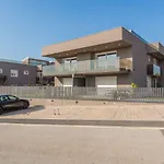 公寓 Luxusapartment Mit Moskitonetzen, Gutem Restaurant Ums Eck, Wifi, Liegen 波雷奇