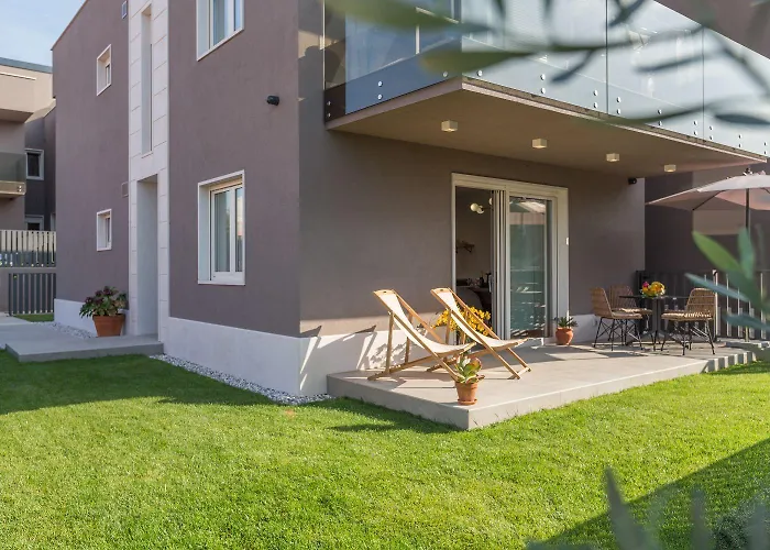 Daire Luxusapartment Mit Moskitonetzen, Gutem Restaurant Ums Eck, Wifi, Liegen *