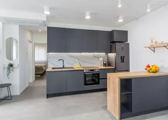 Luxusapartment Mit Moskitonetzen, Gutem Restaurant Ums Eck, Wifi, Liegen Daire