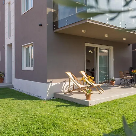 Апартаменти Luxusapartment Mit Moskitonetzen, Gutem Restaurant Ums Eck, Wifi, Liegen *